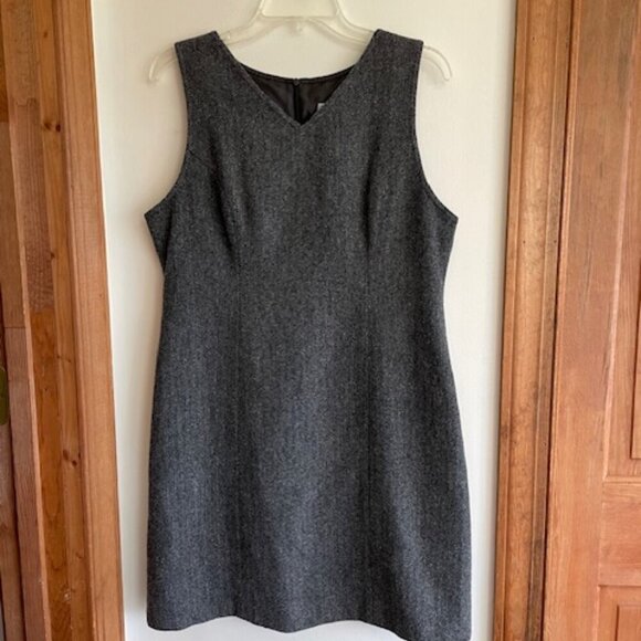 L. L. BEAN Sheath V Neck Herringbone Wool Dress Vintage - Picture 2 of 15